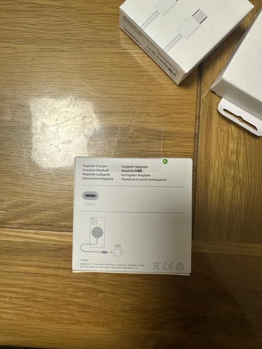 Buy & Sell South East London Surrey Quays - South East London - Photos for Apple Magsafe Wireless Charger