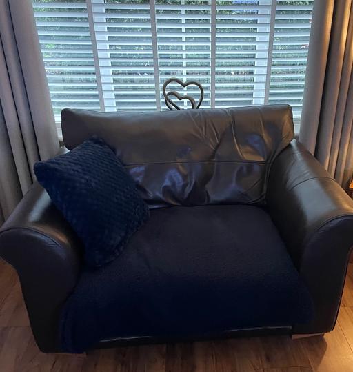 Buy & Sell County Durham Shield Row - County Durham - Photos for Brown leather snuggle chair