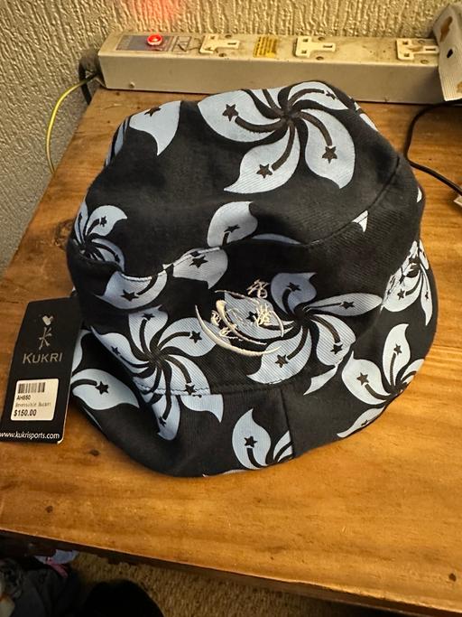 Buy & Sell Staffordshire Lichfield - Photos for Reversible bucket hat