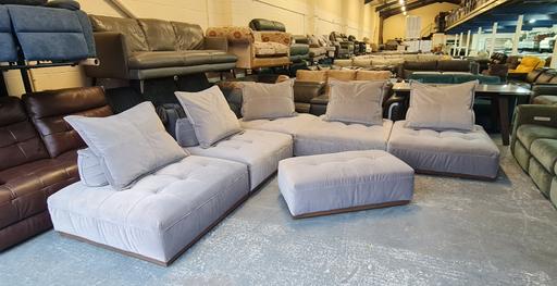 Buy & Sell Flintshire - Wales Pentre - Flintshire - Photos for Weekend grey velvet fabric corner sofa