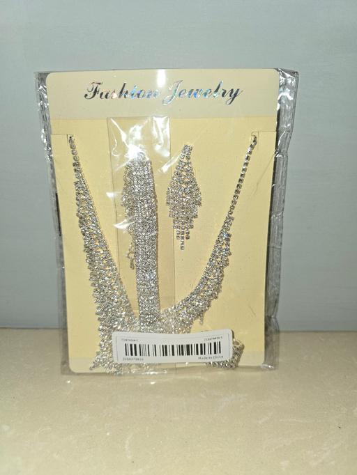 Buy & Sell West Midlands Sandwell - Photos for 4 piece costume jewellery set - new