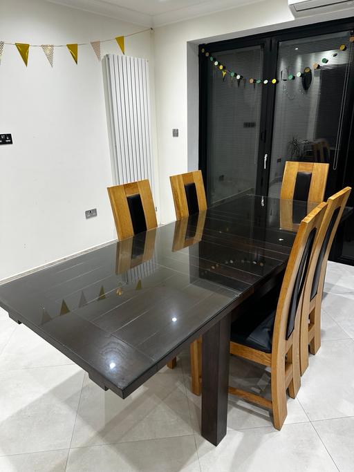 Buy & Sell Brent Kenton - Harrow - Photos for Excellent Condition Dinning Table + chairs