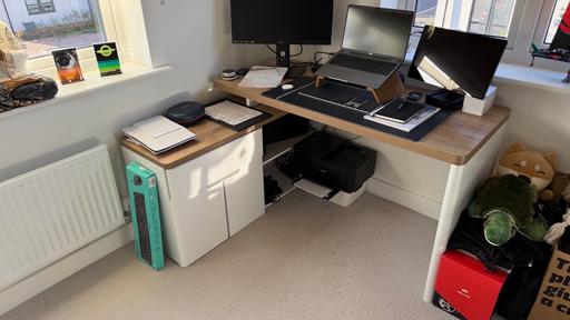 Buy & Sell Warwickshire Stratford-on-Avon - Photos for White wood desk - L shaped corner