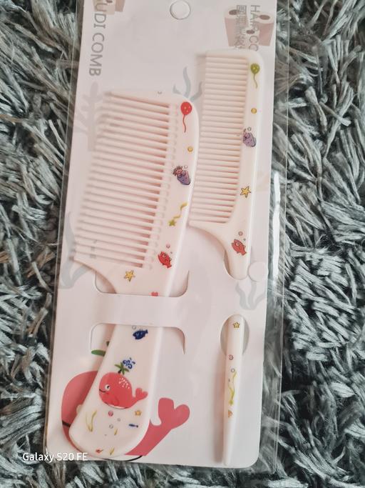 Buy & Sell Surrey Spelthorne - Photos for comb set