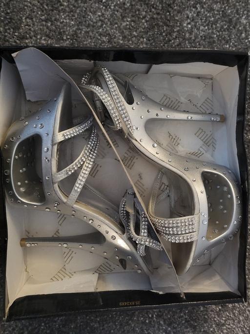 Buy & Sell County Durham Stockton-on-Tees - Photos for Gorgeous Silver Diamanté High Stilettos