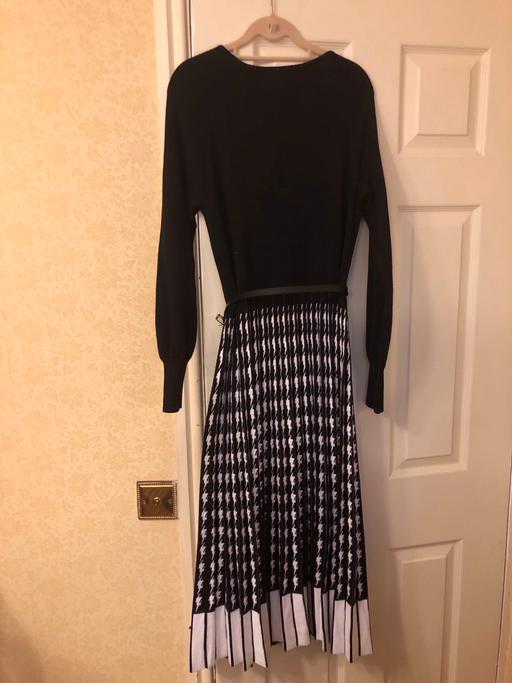 Buy & Sell Halton Whitehouse Industrial Estate - Halton - Photos for Lipsy Jumper Dress