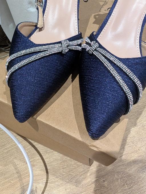 Buy & Sell Greater Manchester Tameside - Photos for Navy diamond shoes size 7