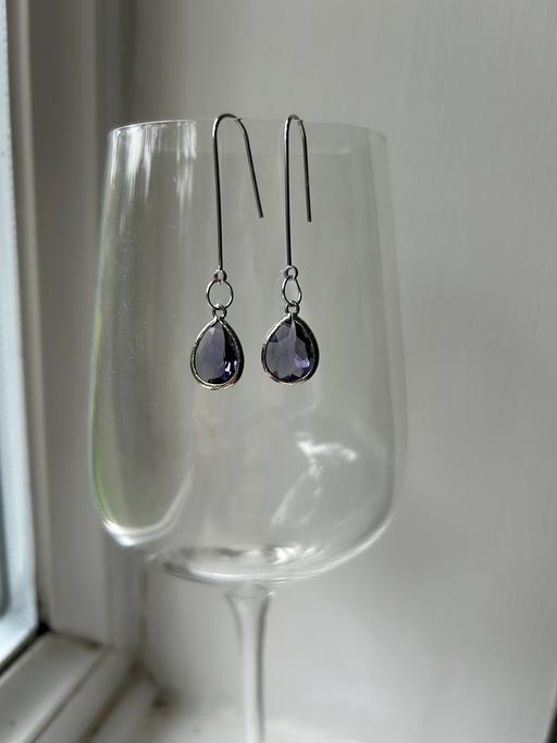 Buy & Sell Hertfordshire Dacorum - Photos for Light purple crystal beaded earrings