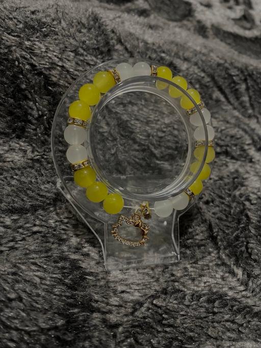 Buy & Sell Essex Southend-on-Sea - Photos for Yellow and white hello kitty bracelet