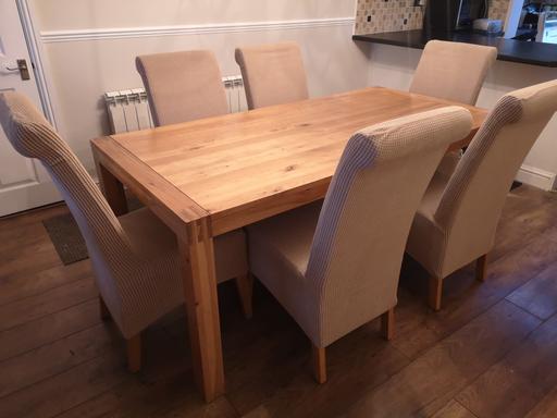 Buy & Sell West Midlands Sandwell - Photos for Solid oak dining table & 6 covered oak chairs