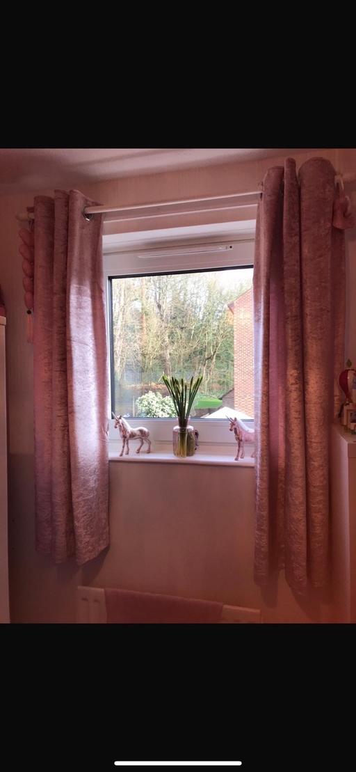 Buy & Sell Surrey Elmbridge - Photos for Curtains