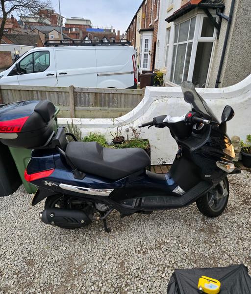 Vehicles Merseyside Sefton - Photos for Piaggio xevo 125 Excellent Condition