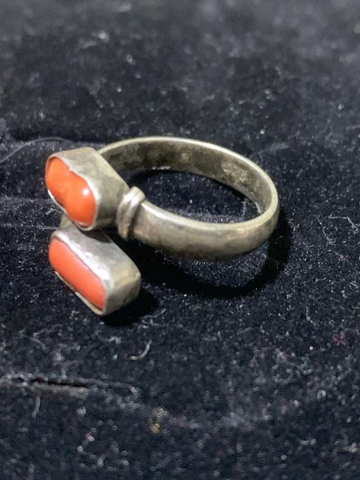 Buy & Sell North London Enfield - Photos for Vintage coral ring