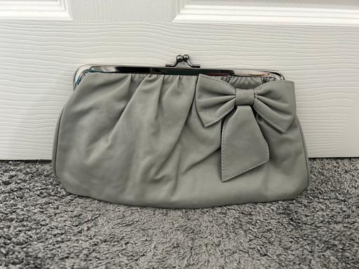 Buy & Sell Warwickshire Nuneaton and Bedworth - Photos for Atmosphere Primark Grey Bow Clutch Bag