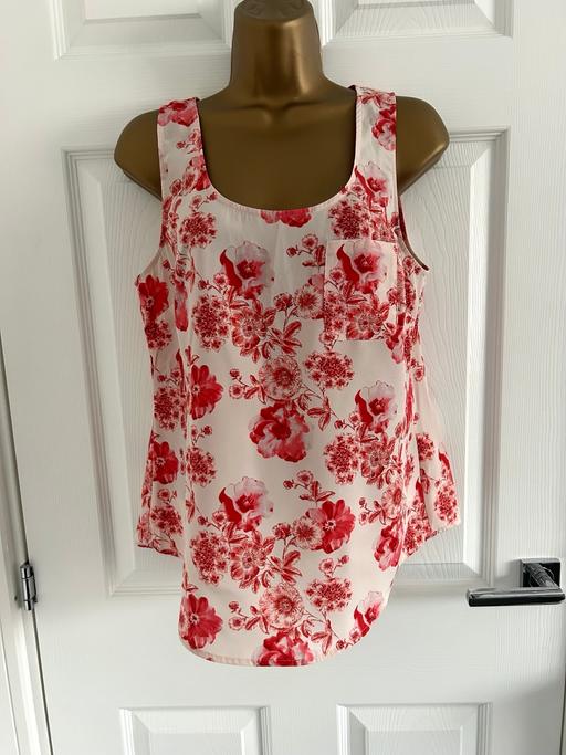 Buy & Sell Warwickshire Nuneaton and Bedworth - Photos for Oasis Cream Red Floral Sleeveless Blouse 12