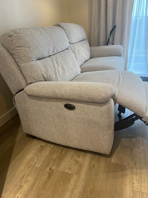 Buy & Sell Essex Epping Forest - Photos for DFS 3 seater power recliner sofa.