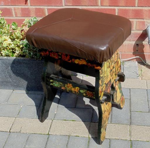 Buy & Sell West Midlands Sandwell - Photos for (#1277) old wooden decoupage stool