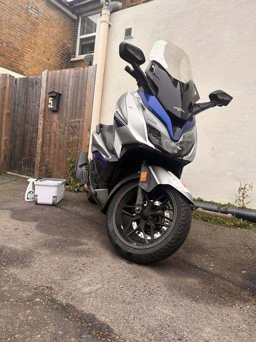 Vehicles Kent Sevenoaks - Photos for 2021 Honda Forza 125cc