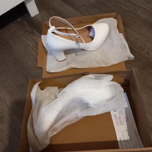 Buy & Sell Leicestershire North West Leicestershire - Photos for womens white shoes size 4