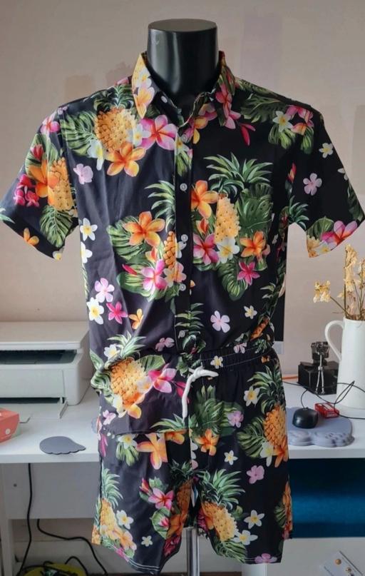 Buy & Sell West Midlands Dudley - Photos for fohemr Mens Hawaiian Beach Shirt and Shorts S