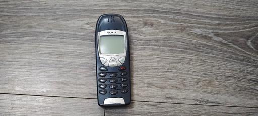 Buy & Sell East London Millwall - East London - Photos for Vintage Nokia 6210 Mobile Phone (Untested/Fau