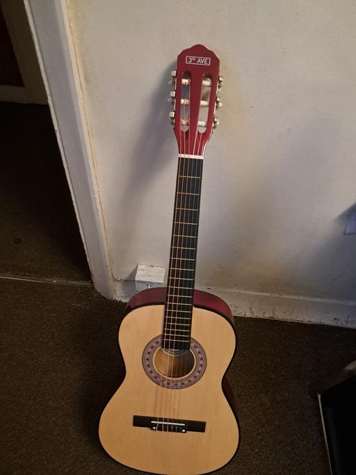 Buy & Sell East London Upper Clapton - East London - Photos for Kids 3rd AVE Guitar