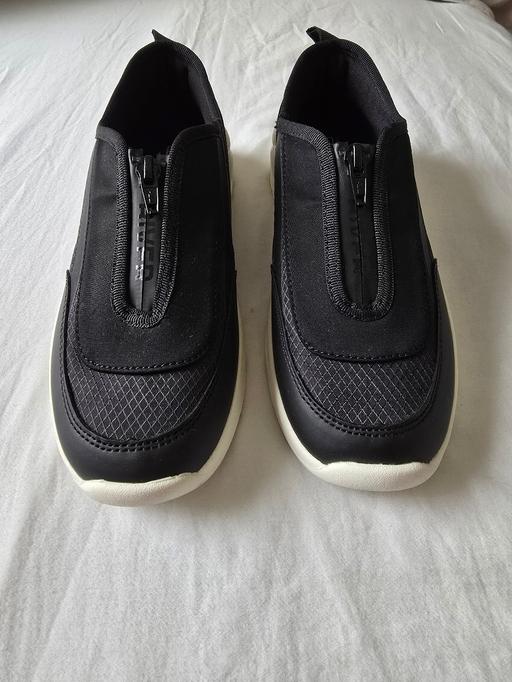 Buy & Sell Lancashire Hyndburn - Photos for Boys Trainers (River Island)