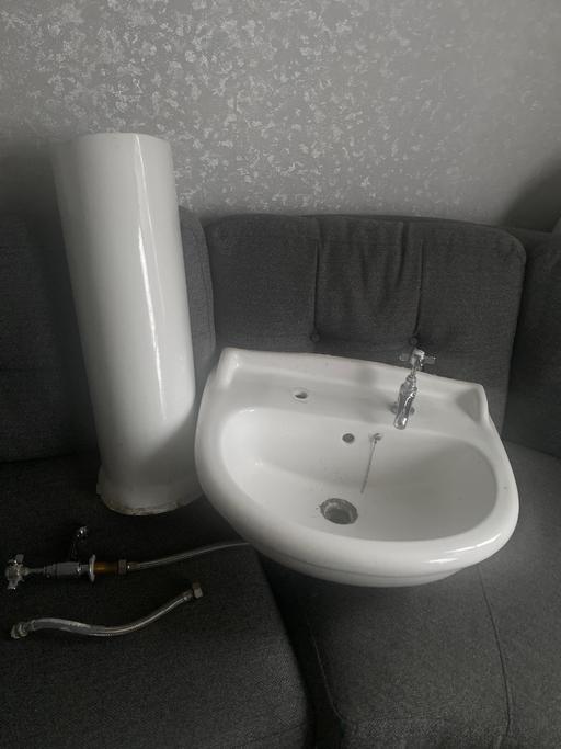 Buy & Sell South Yorkshire Sheffield - Photos for Sink , pedestal and tap