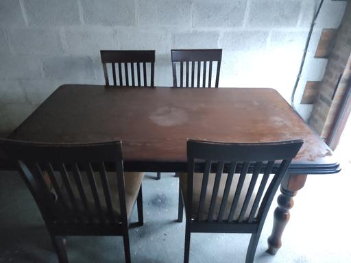 Buy & Sell West Midlands Wolverhampton - Photos for Dining table and 4 chairs