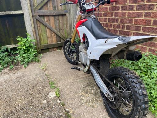 Vehicles Bedfordshire Luton - Photos for Pit bike