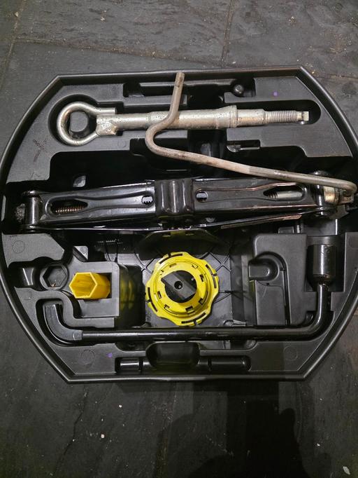 Vehicles North Yorkshire Middlesbrough - Photos for wheel jack kit