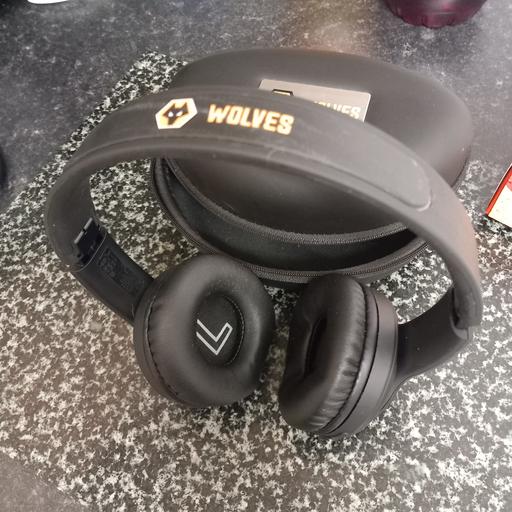 Buy & Sell West Midlands Sandwell - Photos for wolves fc wireless headphones