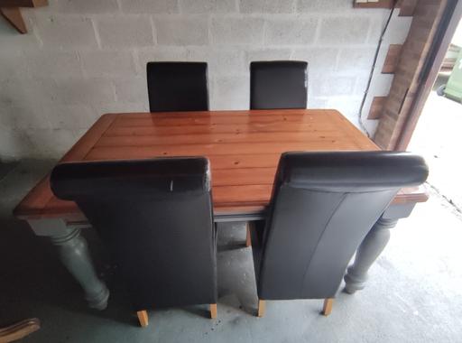 Buy & Sell West Midlands Wolverhampton - Photos for Dining table and 4 chairs (Free delivery)