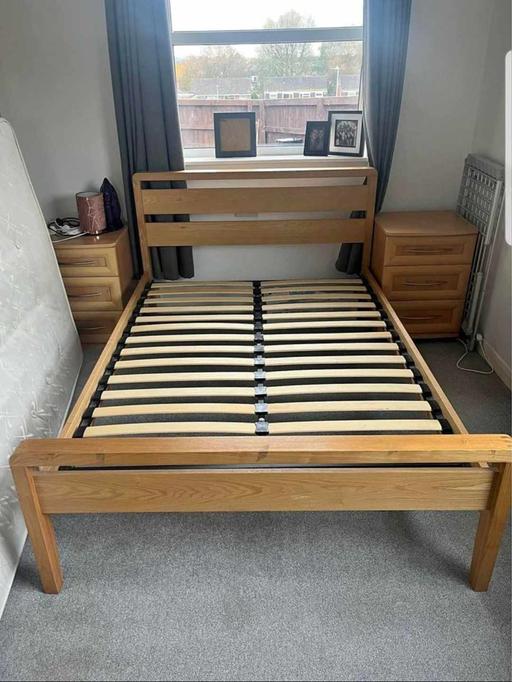 Buy & Sell West Midlands Sandwell - Photos for Lovely Wooden Double Bed Base/ Frame & Foam M