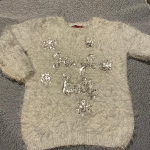 Buy & Sell North Northamptonshire Ringstead - North Northamptonshire - Photos for Girls Christmas jumper 4-5 years