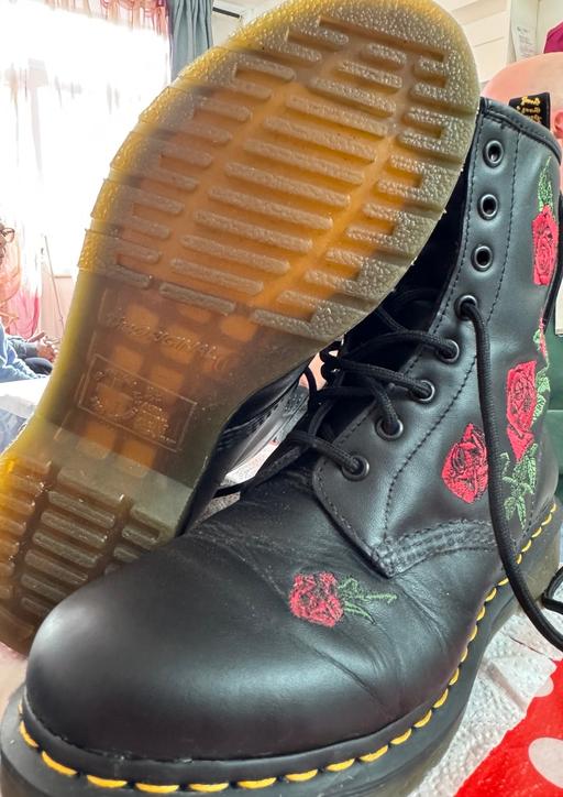 Buy & Sell South West London Tooting Bec - South West London - Photos for Dr Martens women boots