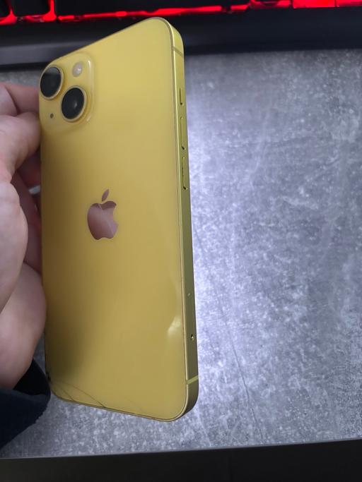 Buy & Sell West Midlands Birmingham - Photos for iphone 14 yellow, back damaged