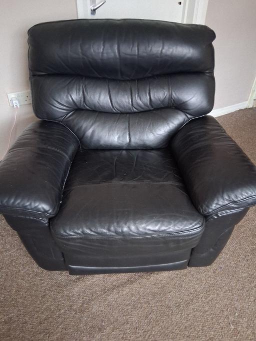 Buy & Sell West Midlands Birmingham - Photos for Black Reline chair and it works