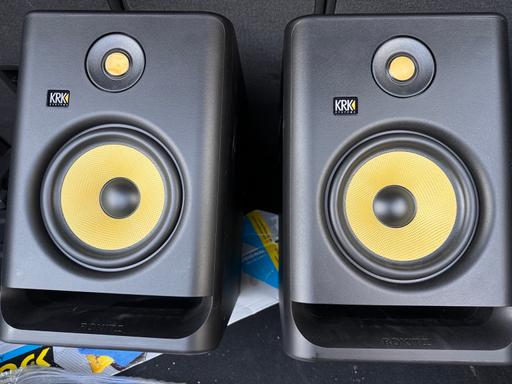 Buy & Sell North London Finsbury Park - North London - Photos for 2 KRK speakers