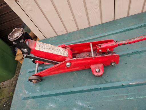 Vehicles West Midlands Dudley - Photos for 2 TONNE TROLLEY JACK