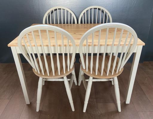 Buy & Sell Denbighshire - Wales Prestatyn - Denbighshire - Photos for Solid wood dining table with four chairs