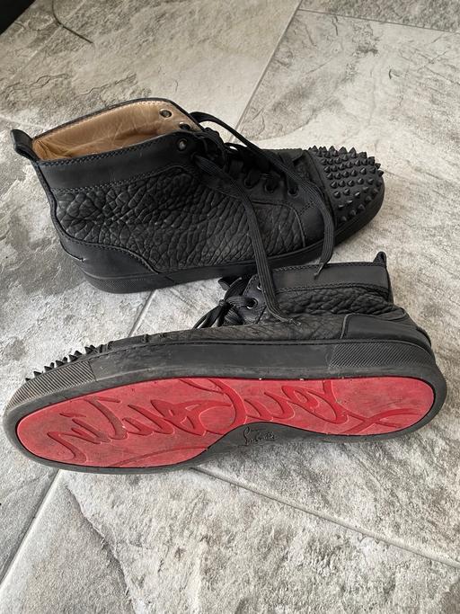 Buy & Sell Kent Gravesham - Photos for CHRISTIAN LOUBOUTIN LOU SPIKES