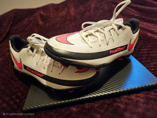 Buy & Sell West Yorkshire Leeds - Photos for Nike Phantom football boots 2.5UK