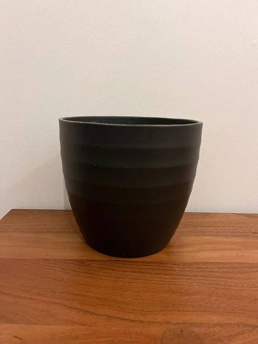 Buy & Sell East London All Saints - East London - Photos for Large Plant Pot