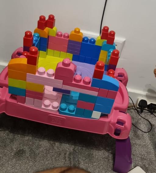 Buy & Sell Barking and Dagenham Barking - Barking and Dagenham - Photos for mega bloks with table