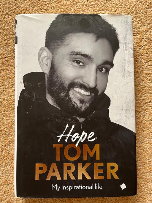 Buy & Sell West Midlands Wolverhampton - Photos for TOM PARKER HARDBACK BOOK