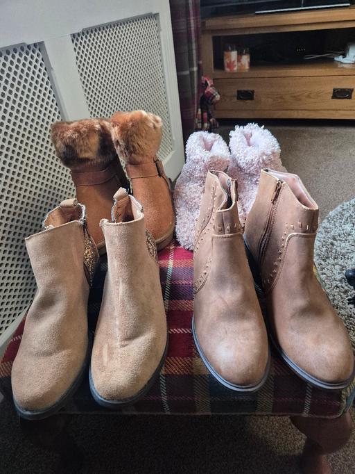 Buy & Sell West Midlands Dudley - Photos for Ladies size 6 . 4 Pairs of Boots