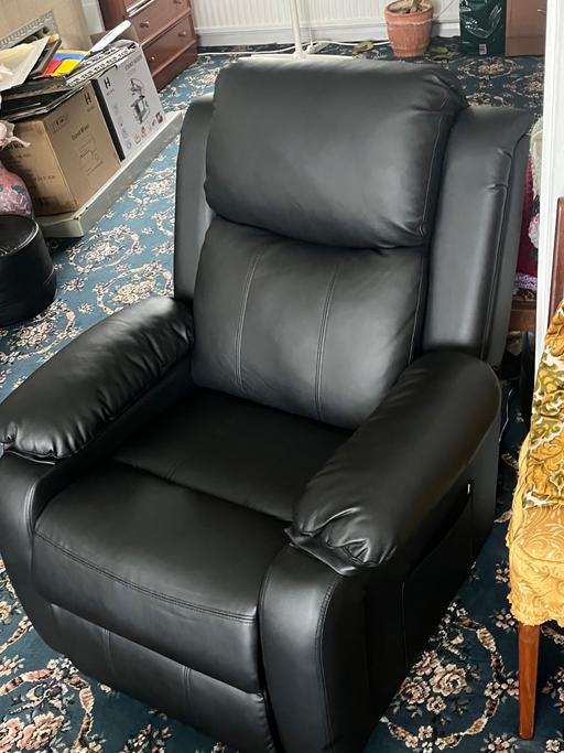 Buy & Sell Surrey Elmbridge - Photos for Recliner Chair