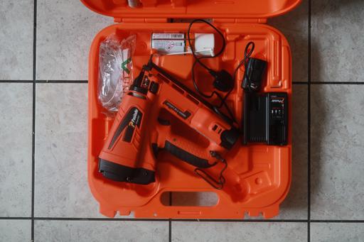 Buy & Sell Central London - Photos for paslode nail gun 2 fix