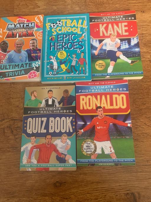 Buy & Sell West Midlands Solihull - Photos for Ronaldo and Kane football books